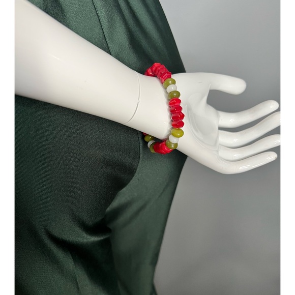 jade & coral gemstone stretch bracelet - Picture 6 of 11